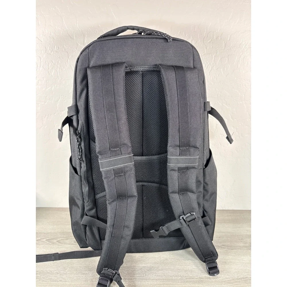 OGIO Alpha 25L Black Backpack w/ Padded Straps & 17
